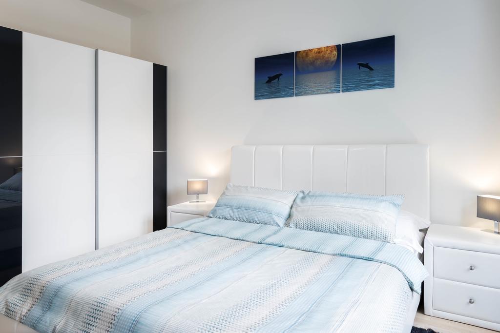 Kalina Apartment Prag Exteriör bild